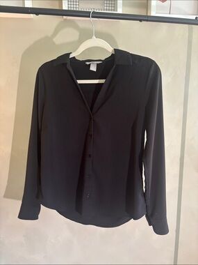 H&M Black Button-Front Long Sleeve Shirt